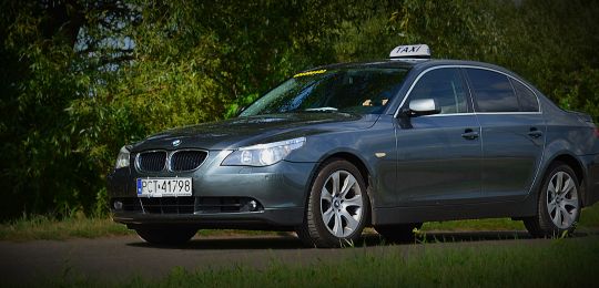 Dowożenie dzieci do szkoły taksówką taxi bmw, dowożenie dzieci do szkoły